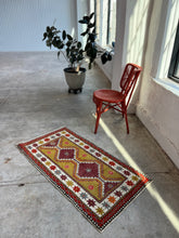 Load image into Gallery viewer, Elif, vintage Turkish scatter rug,
