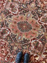 Load image into Gallery viewer, Banu, vintage Persian Heriz, 8’6 x 11’6