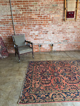 Load image into Gallery viewer, Garod, Antique Persian Lilian rug, 5 x 5'10