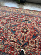 Load image into Gallery viewer, Goudarz, vintage Persian Heriz, 8 x 11’5