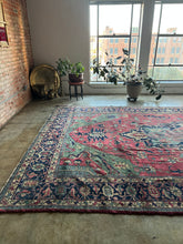 Load image into Gallery viewer, Lindsay Pracht's 10'3 x 18' Serapi