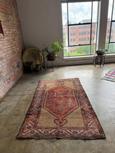 Load image into Gallery viewer, Bijan, Persian Serab early 20th C Scatter Rug 4'1 x 6'7
