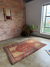 Load image into Gallery viewer, Bijan, Persian Serab early 20th C Scatter Rug 4'1 x 6'7