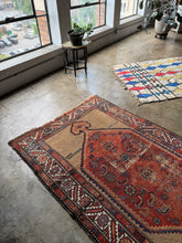 Load image into Gallery viewer, Bijan, Persian Serab early 20th C Scatter Rug 4'1 x 6'7