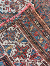 Load image into Gallery viewer, Syrus, vintage Qashqai tribal scatter rug 4 x 6’1