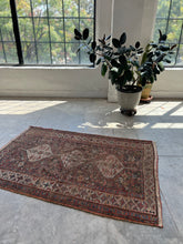 Load image into Gallery viewer, Syrus, vintage Qashqai tribal scatter rug 4 x 6’1
