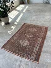 Load image into Gallery viewer, Syrus, vintage Qashqai tribal scatter rug 4 x 6’1