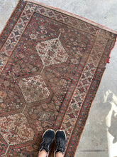Load image into Gallery viewer, Syrus, vintage Qashqai tribal scatter rug 4 x 6’1