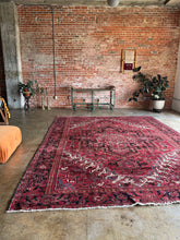 Load image into Gallery viewer, Roya, vintage Persian Heriz, 9’ 11’5 x 13’
