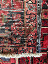Load image into Gallery viewer, Roya, vintage Persian Heriz, 9’ 11’5 x 13’
