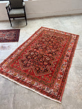 Load image into Gallery viewer, Delbar, vintage Persian Malayer, 4’3 x 6’9
