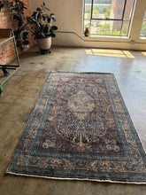 Load image into Gallery viewer, Ruhi, vintage Kashmir scatter rug, 4’6 x 7’6
