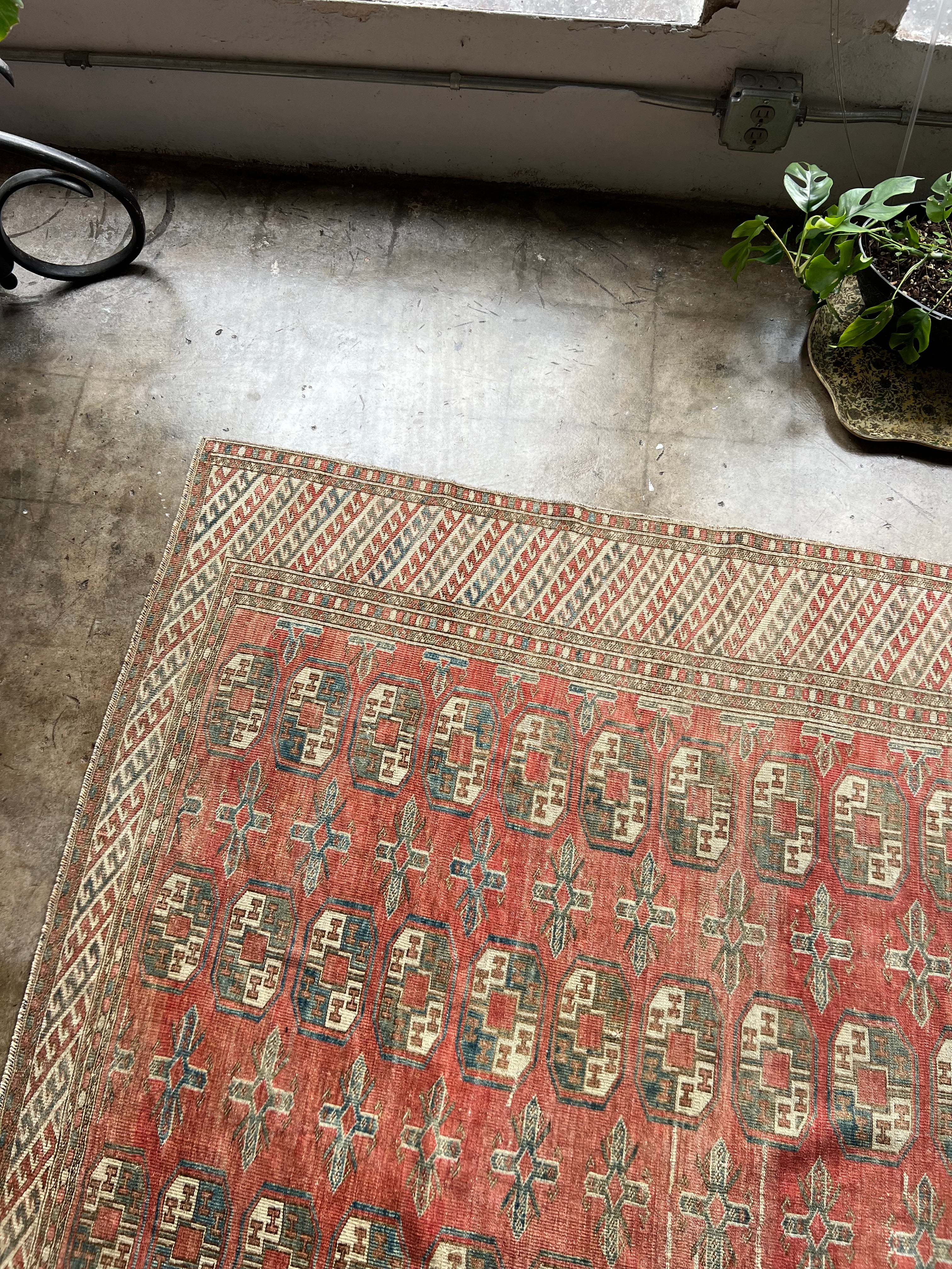 113×240 落ち着いた色ながら華やか　Afghan vintage Rug 113×240 落ち着いた色ながら華やか Afghan vintage Rug ラグ