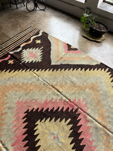 Load image into Gallery viewer, Lale, vintage Turkish kilim, 8’6 x 11’2
