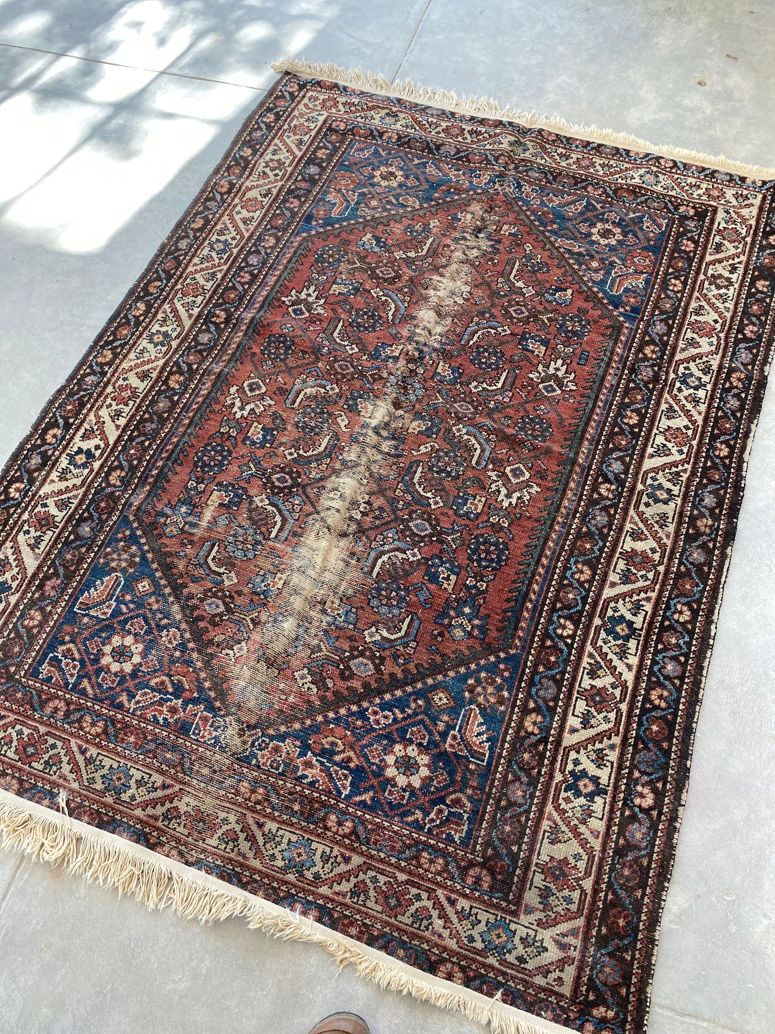 Ghazi, Antique Persian Khamseh scatter rug 4'3 x 6'2 – Sapere