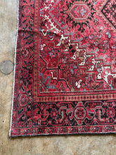 Load image into Gallery viewer, Roya, vintage Persian Heriz, 9’ 11’5 x 13’
