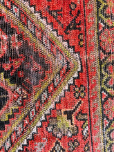 Load image into Gallery viewer, Delbar, vintage Persian Malayer, 2’10 x 4
