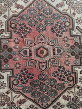 Load image into Gallery viewer, Eskander, 3&#39;11 x 5&#39;2 vintage Hamadan
