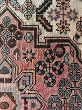 Load image into Gallery viewer, Eskander, 3&#39;11 x 5&#39;2 vintage Hamadan
