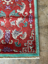 Load image into Gallery viewer, Li Hua, Chinese scatter rug, 2&#39;1 x 3&#39;11
