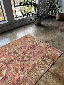 Defne, vintage Turkish rug, 4'7 x 9'6