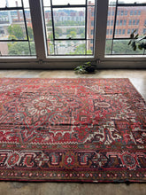 Load image into Gallery viewer, Giti, vintage Persian Heriz, 8’10 x 12’4
