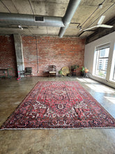 Load image into Gallery viewer, Giti, vintage Persian Heriz, 8’10 x 12’4
