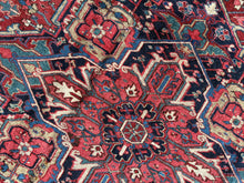 Load image into Gallery viewer, Delaram, vintage Persian Heriz, 8 x 11&#39;9
