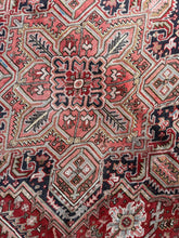 Load image into Gallery viewer, Diba, vintage Persian Heriz, 6&#39;10 x 9&#39;5
