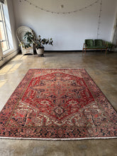 Load image into Gallery viewer, Diba, vintage Persian Heriz, 6&#39;10 x 9&#39;5
