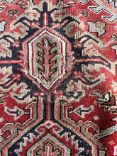 Load image into Gallery viewer, Diba, vintage Persian Heriz, 6&#39;10 x 9&#39;5
