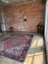 Load image into Gallery viewer, Lina, vintage Persian Heriz, 7&#39;7 x 10&#39;11
