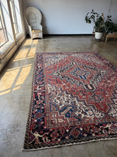Load image into Gallery viewer, Lina, vintage Persian Heriz, 7&#39;7 x 10&#39;11
