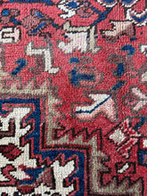 Load image into Gallery viewer, Lina, vintage Persian Heriz, 7&#39;7 x 10&#39;11
