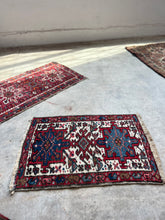 Load image into Gallery viewer, Persian scatter rug, 1’8 x 2’7
