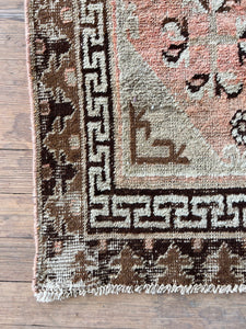 Hua, Khotan scatter rug circa 1950s, 4 x 6’8