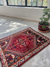 Load image into Gallery viewer, Parto, vintage Shiraz tribal rug with birds, 3’6 x 4’8
