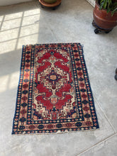 Load image into Gallery viewer, Zohreh, vintage Persian Scatter rug 2’4 x 3’5
