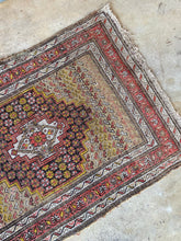 Load image into Gallery viewer, Alp, vintage Persian Malayer scatter rug, 2’7 x 3’8
