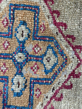 Load image into Gallery viewer, Masoud, Antique Malayer Scatter Rug, 3’2 x 4’3
